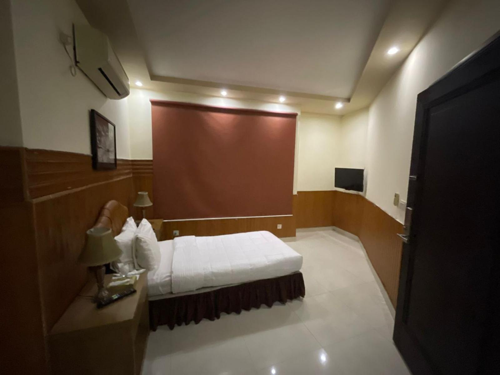 Panoramic Hotel Лахор Экстерьер фото