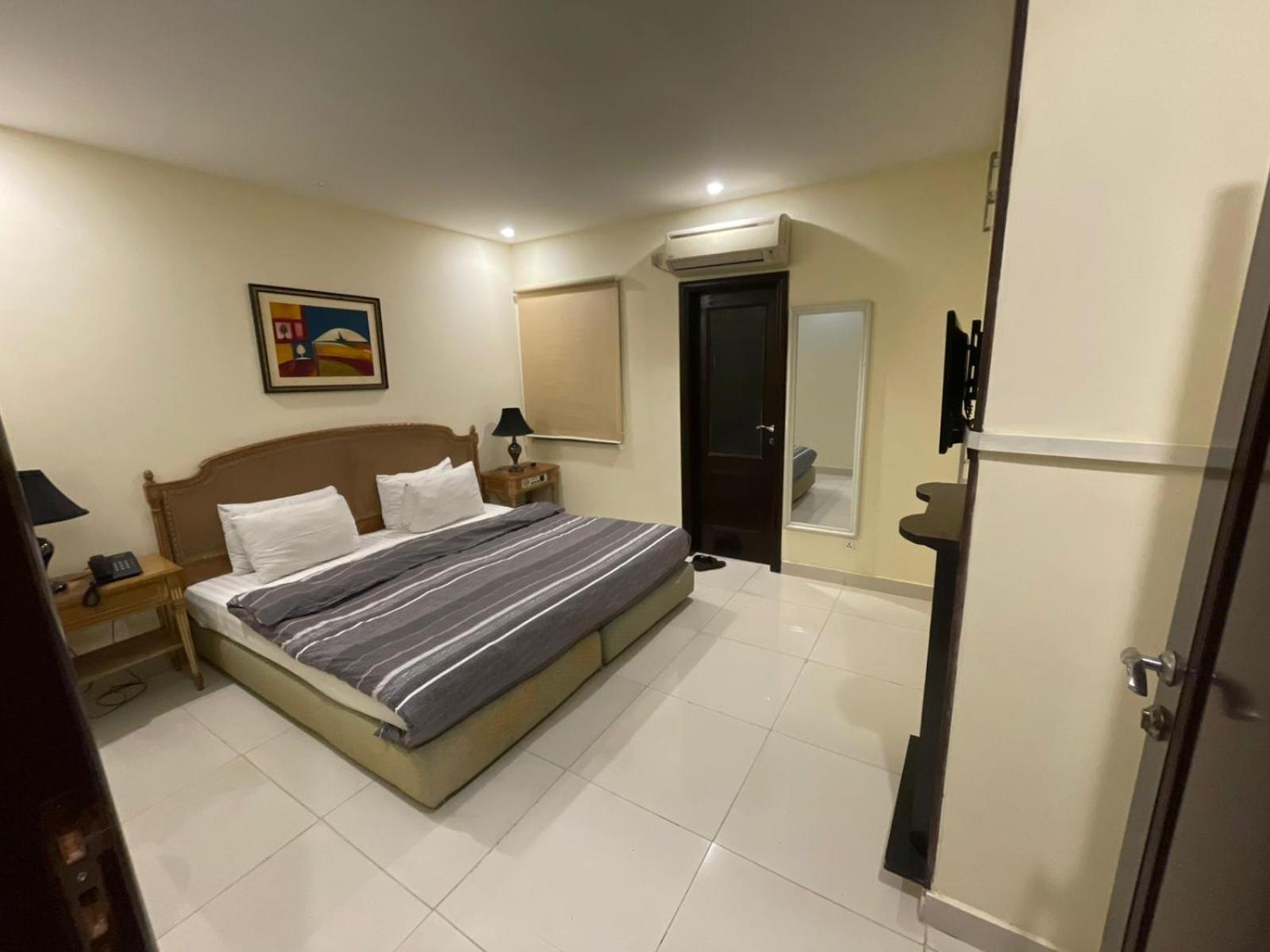Panoramic Hotel Лахор Экстерьер фото